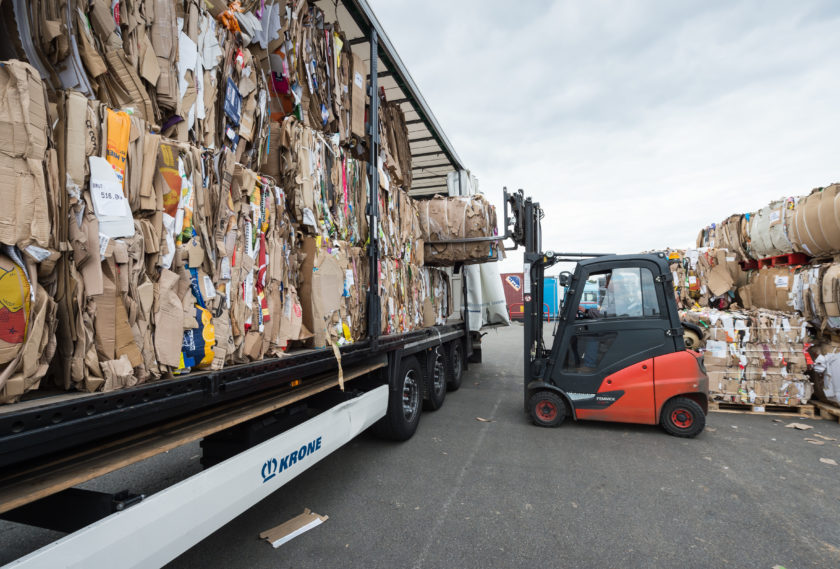 recyclage déchets magasin camion